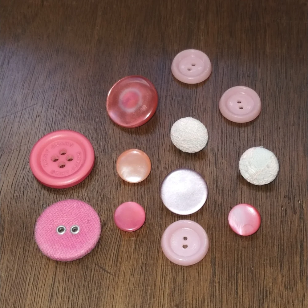 Assorted Pink Buttons